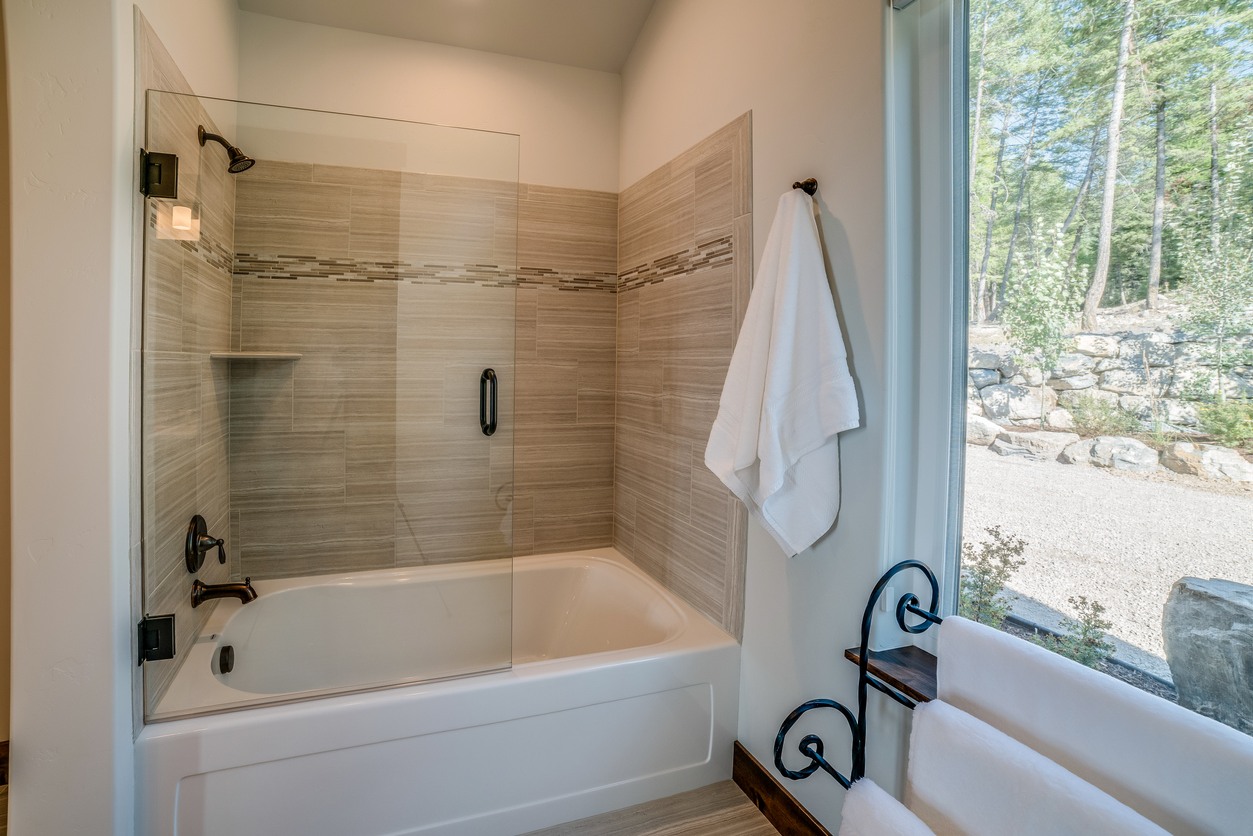 Shower & Tub Repair in Arlington